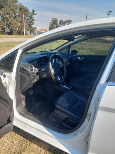 Imagen 2 de 15 de Ford Fiesta Fiestas Kinetic
