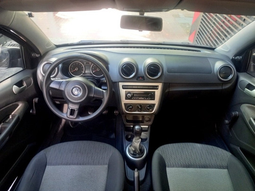 Imagen 8 de 15 de Volkswagen Voyage 2014 1.6 Comfortline 101cv