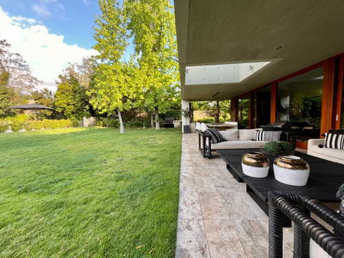 Gran Casa Estilo Mediterránea Excelente Ubicación