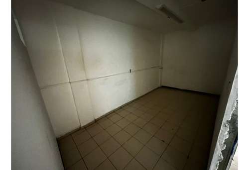 Edificio De 3 Plantas En Venta A 2 Cuadras De Cintermex