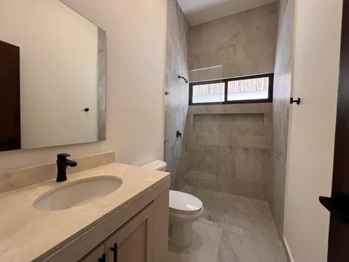 Casa En Venta Merida, 1 Planta, Zona Segura, Lista.