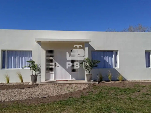 Alquiler Temporario De Casa 3 Dormitorios En Camino Lussich, Punta Ballena