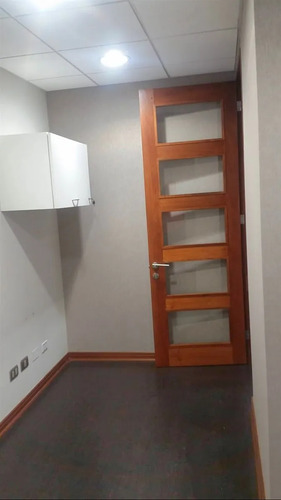 Oficina En Venta En: Las Tranquera Con Av. Las Condes