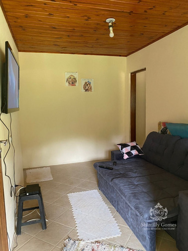 Imagem 11 de 14 de 1.000 M², 02 Dormitórios, Churrasqueira Com Forno E Fogão A Lenha !!