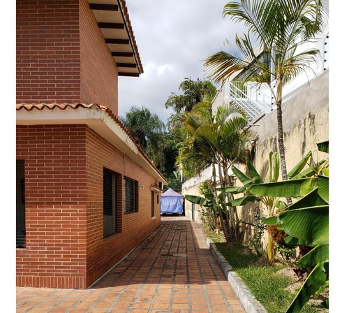 Altamira Excelente Ubicación Casa Con Anexos Independientes Espectacular Terreno 17 Puestos De Estacionamientos Amplio Jardín