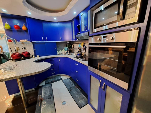 (137mts2) En Venta Tonwhouse En Villa Fontana Totalmente Remodelado