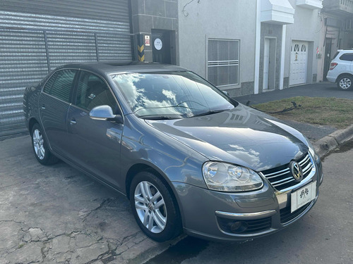 Volkswagen Vento 2.5 Luxury Tiptronic 170cv