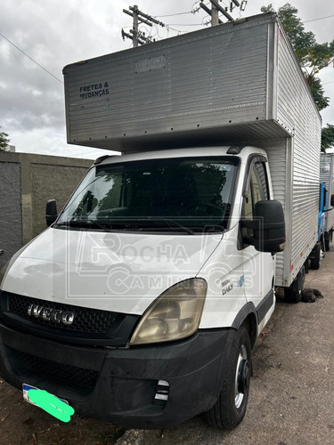 Iveco Daily 35s14 4x2 Ano 2013 Com Baú