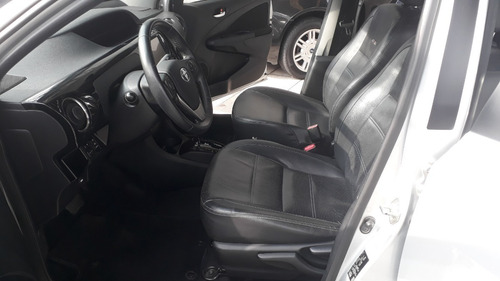 Imagem 7 de 9 de Toyota Etios Sedan Platinun 1.5 Aut 2018 Prata