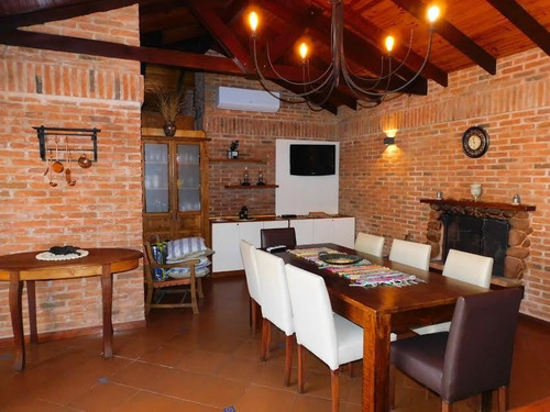 Alquiler Temporada Alta 2023/24 Casa En Jardines De Córdoba, Piscina Climatizada!!
