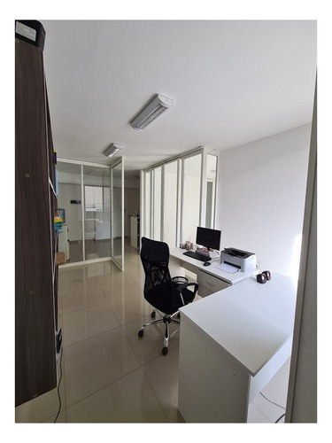 Imagen 5 de 9 de Oficina En Venta Bien Ubicada