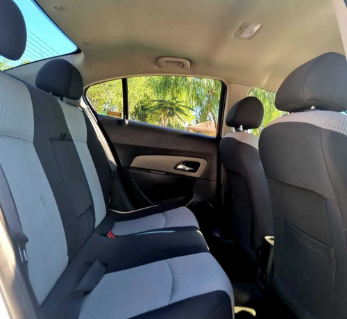 Imagen 7 de 9 de Chevrolet Cruze 2014 1.8 Ls Mt