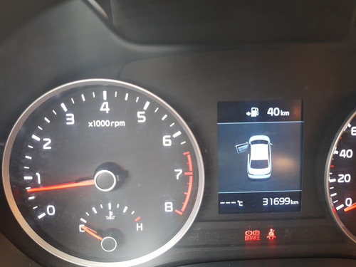 Imagen 10 de 12 de Kia Rio 2018 1.6 Ex Sedan Mt