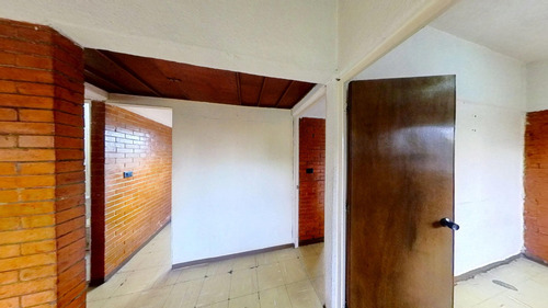 Amplio Depto. En Cuarto Piso