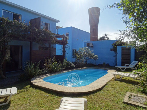 Rahina Du Mar En Punta Del Diablo