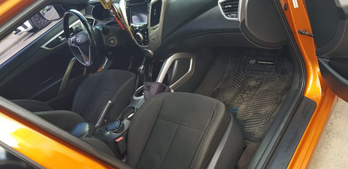 Hyundai Veloster 1.6 6at 130cv