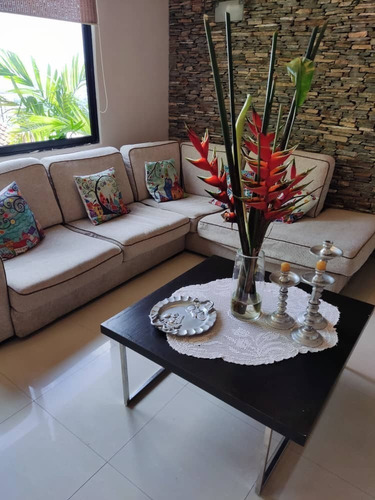 Imagen 6 de 15 de Townhouse En Lomas Del Este, Valencia. Residencia Lomas Alto