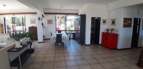 Imagen 3 de 14 de Casa Frente Al Mar Ideal Dos Familias Punta Del Este