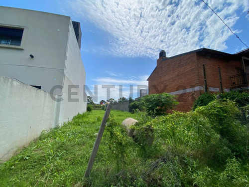 Venta - Terreno De 220m² - Av. Córdoba, Fisherton
