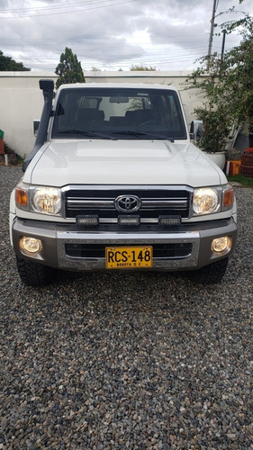 Toyota Land Cruiser 2011 4.0 Grj71 Blindada Macho