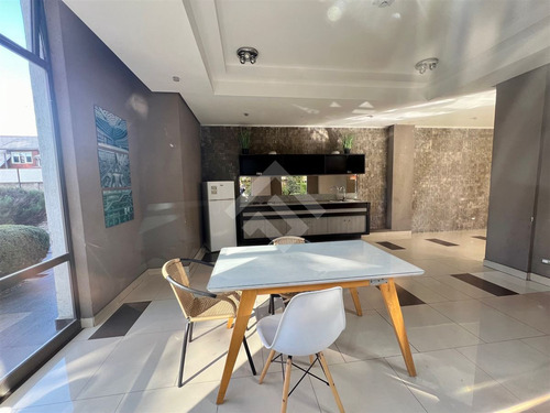 Departamento En Venta De 2 Dorm 1b 1e 1bod. En Macul