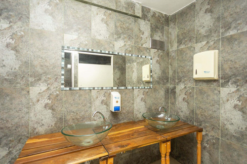 Imagen 19 de 30 de Venta Local Belgrano Frente 616m2 En 3 Plantas