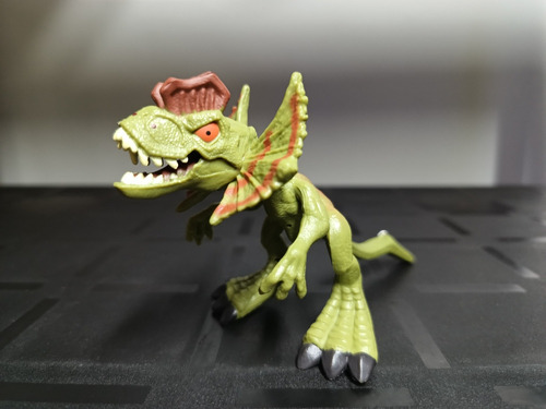 Jurassic World Bendy Biters Diloposaurio  Mattel Bendable