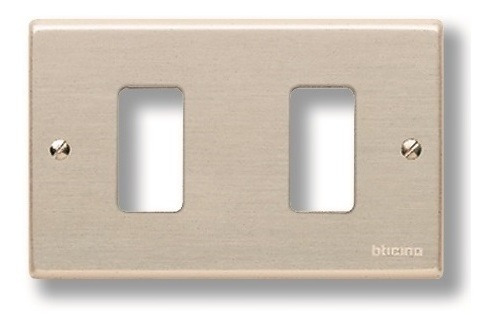 Enchufe Doble 2p+t 10a 250v Armado 5113/20 Magic Bticino