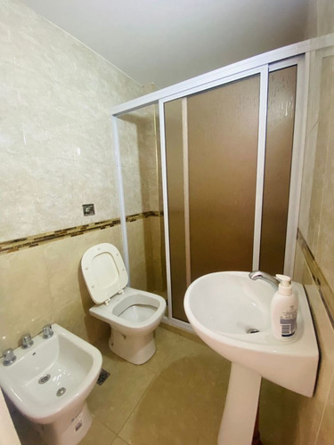 Imagen 5 de 10 de Departamento En Alquiler En Lanús Oeste