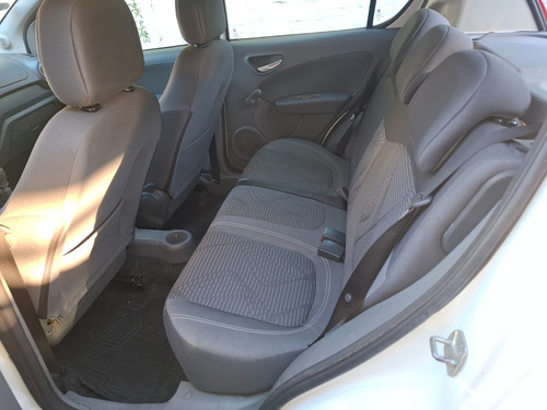 Fiat Palio 1.4 Attractive 85cv