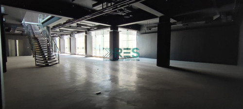Local Comercial En Arriendo En Vitacura