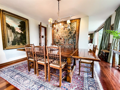 Casa En Venta De 6 Dorm. En Lo Barnechea