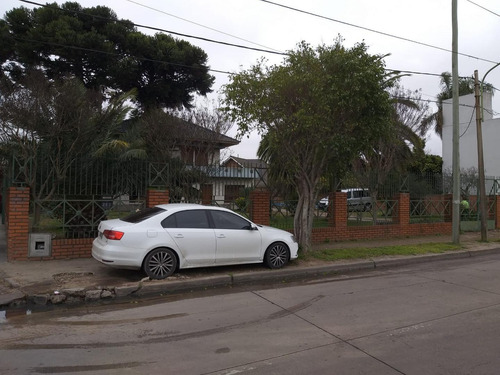 Imagen 1 de 15 de Excelente Casa Sobre 2 Lotes
