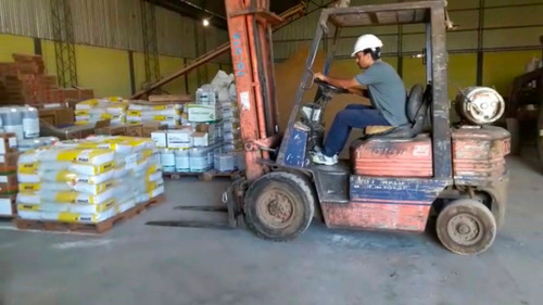 Autoelevador Toyota - Triple 6.50 Mtrs - Usado Nafta Gas