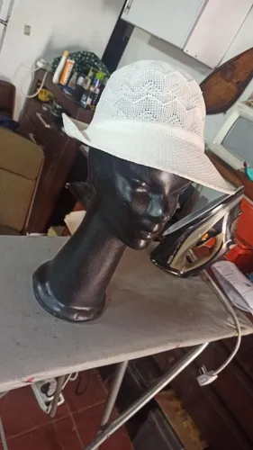 Gorra Sombrerito Hilo Tramado Blanco Con Bordadito Va Para M (Usado)