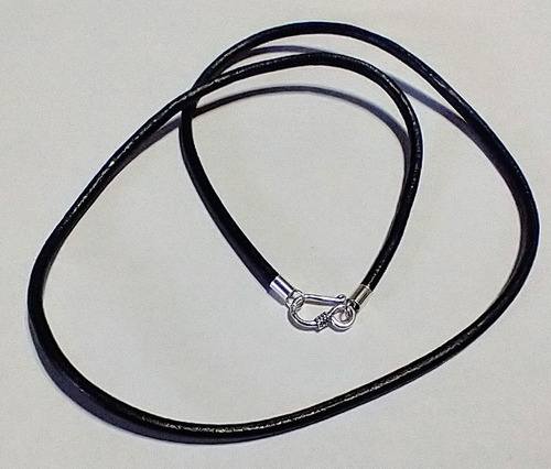 Imagen 4 de 4 de Collar Cuero Liso 3 Mm Grosor Y Plata A Medida ... Milenoil