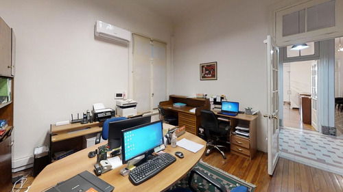 Imagen 23 de 30 de Oficina De Estilo En Emblemático Edificio Sobre Av. 18 De Julio Frente A Plaza Del Entrevero