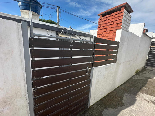 Alquilo Apto , 2 Dorm, Cocina Comedor,baño,patio Con Parrilla,(garantias Anda O Porto Seguro ) Alquiler $ 15500 Gc $ 2900 Con Ose , Impuestos Incluidos