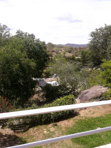 Imagen 2 de 15 de Casa Tres Dormitorios Y Monoambiente Carlos Paz