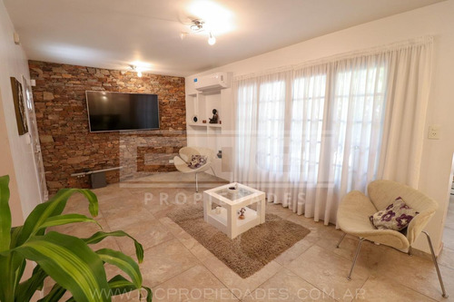 Casa 7 Ambientes Con 2 Locales- San Andres