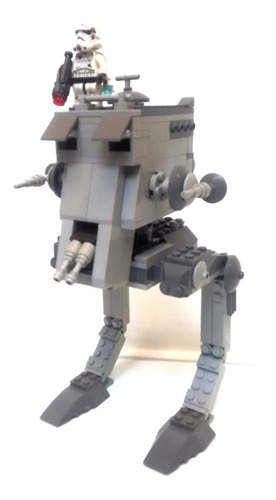 At St Walker Star Wars Nave Imperial Halcon Milenario (Usado)