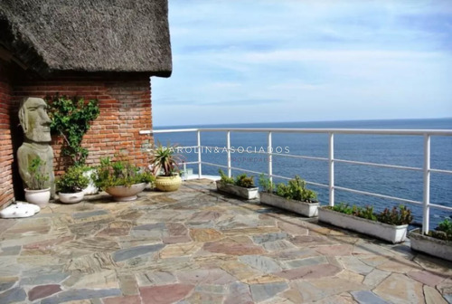 Venta De Hermosa Casa En Punta Ballena Con La Mejor Vista 