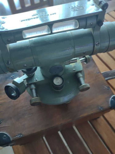 Imagen 3 de 10 de Teodolito Antiguo