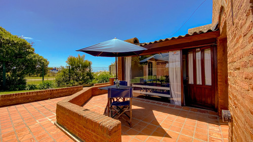 Venta De Departamento Y Cochera Con Bajada Al Mar