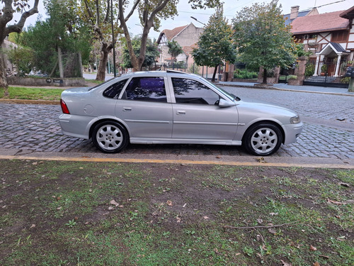 Chevrolet Vectra 2.2 Cd At