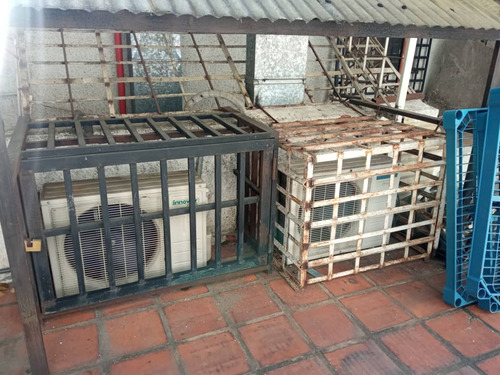Se Vende Fondo De Comercio Para Café, Pizzería Y Pollo . Gran Oferta Em