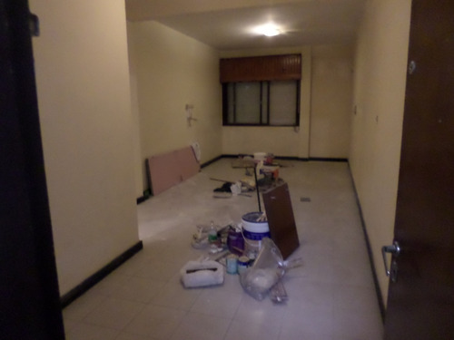 Imagen 2 de 6 de Oficina O Consultorio Merlo Sur Centro Una Cuadra Estación