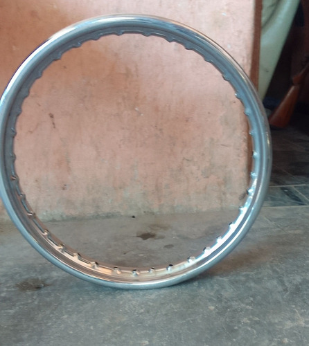 Imagen 4 de 5 de Llanta Trasera 14 De La Moto 110