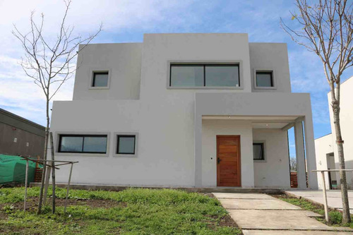 Casa 4 Amb Venta Barrio San Pablo Pilar A Estrenar