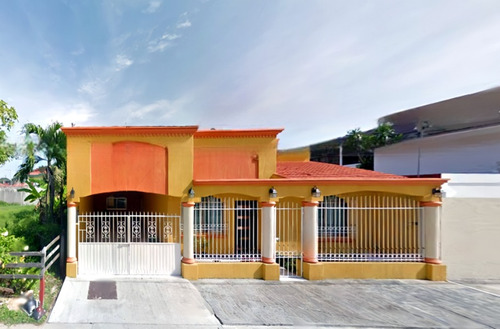 Casa En Venta En Las Rosas, Comalcalco, Tabasco